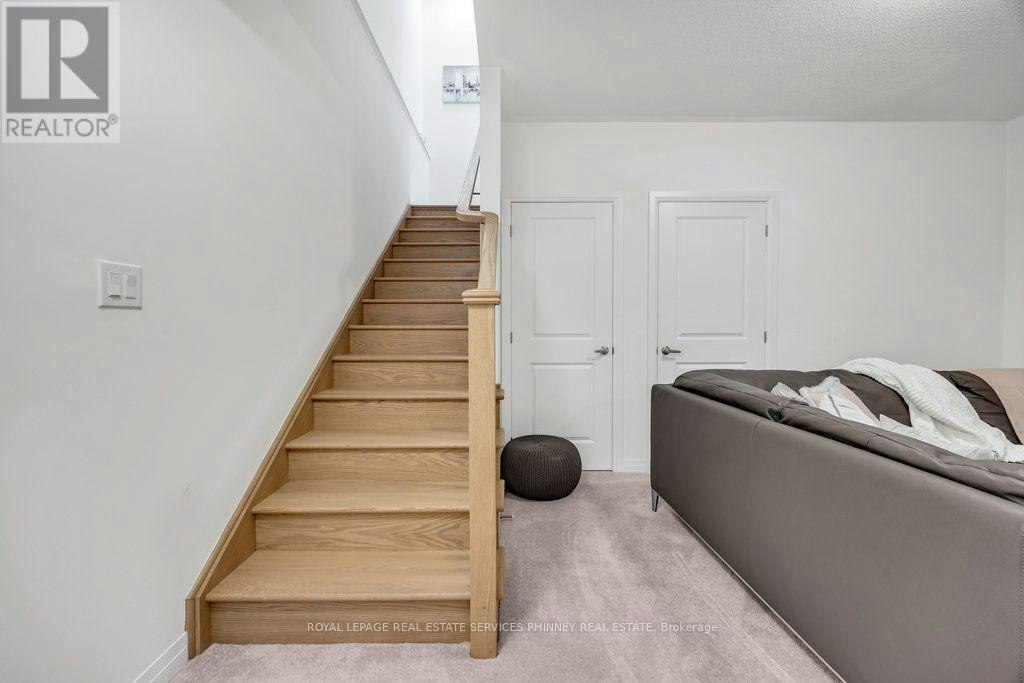 9 Crown Gate, Oakville, ON, L6M 0W8 - 34