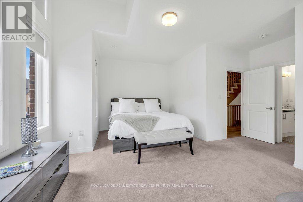 9 Crown Gate, Oakville, ON, L6M 0W8 - 14