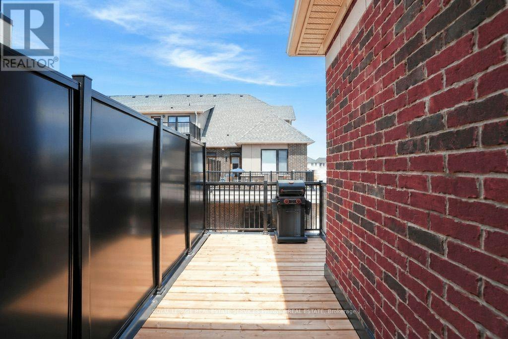 9 Crown Gate, Oakville, ON, L6M 0W8 - 24