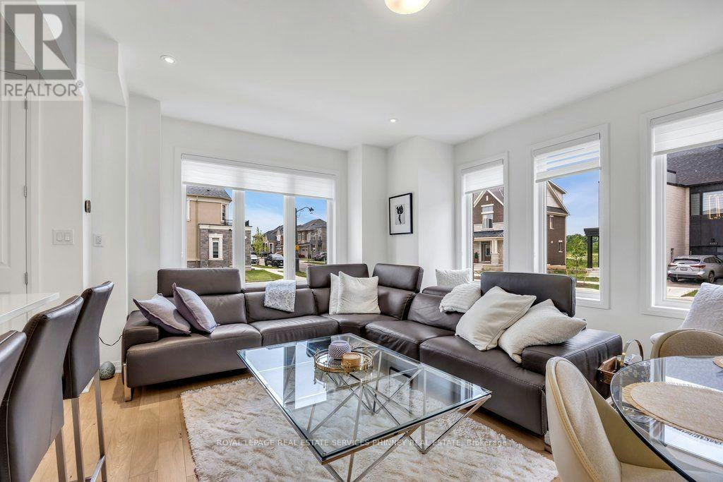 9 Crown Gate, Oakville, ON, L6M 0W8 - 3
