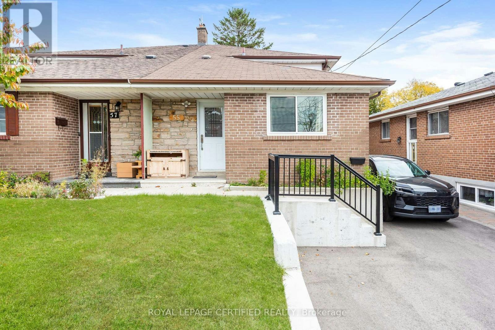 55 Pearldale Avenue, Toronto, ON, M9L 2H2