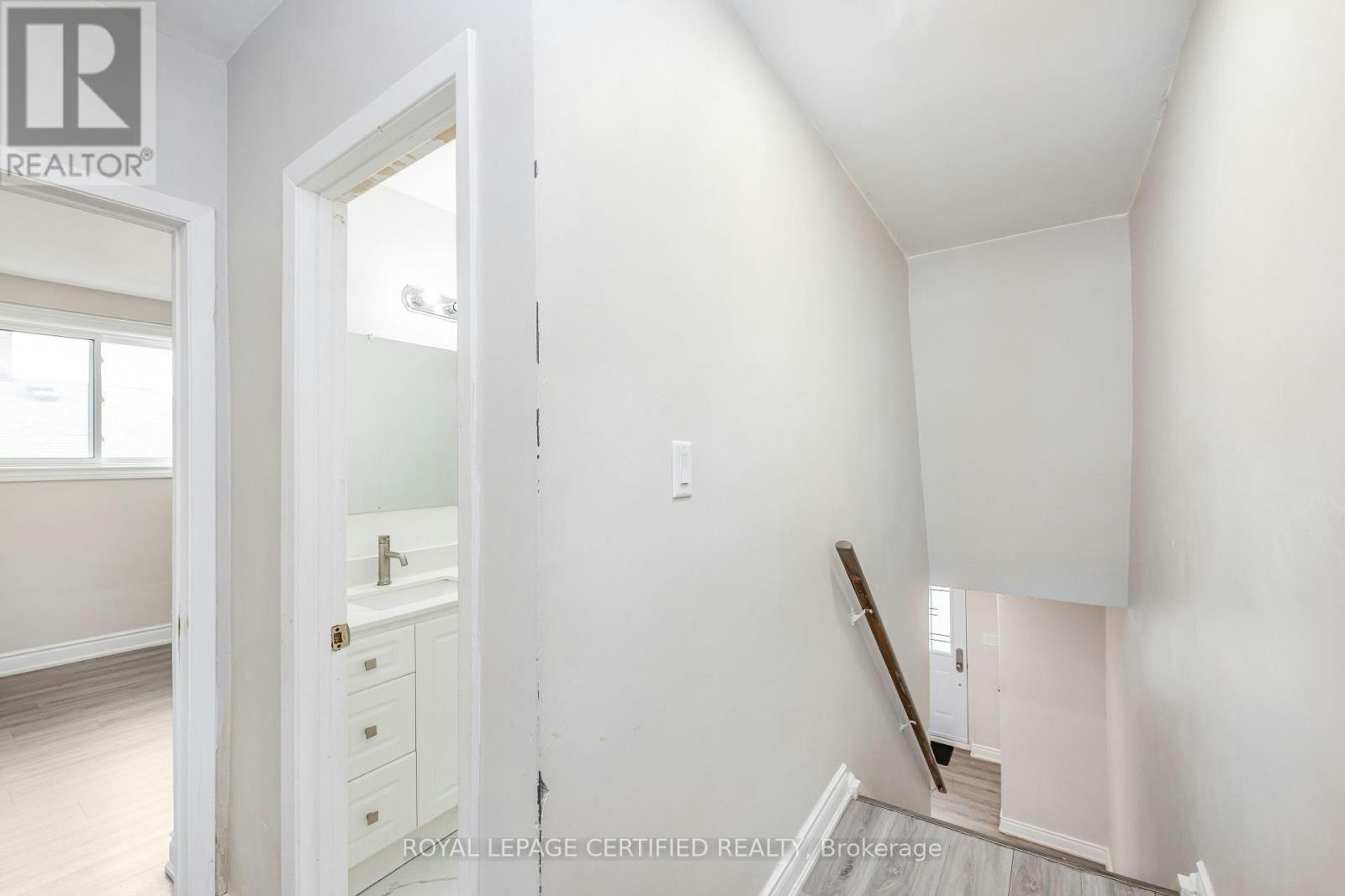 55 Pearldale Avenue, Toronto, ON, M9L 2H2 - 24