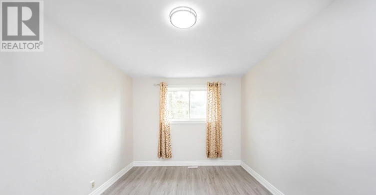 55 Pearldale Avenue, Toronto, ON, M9L 2H2 - 5