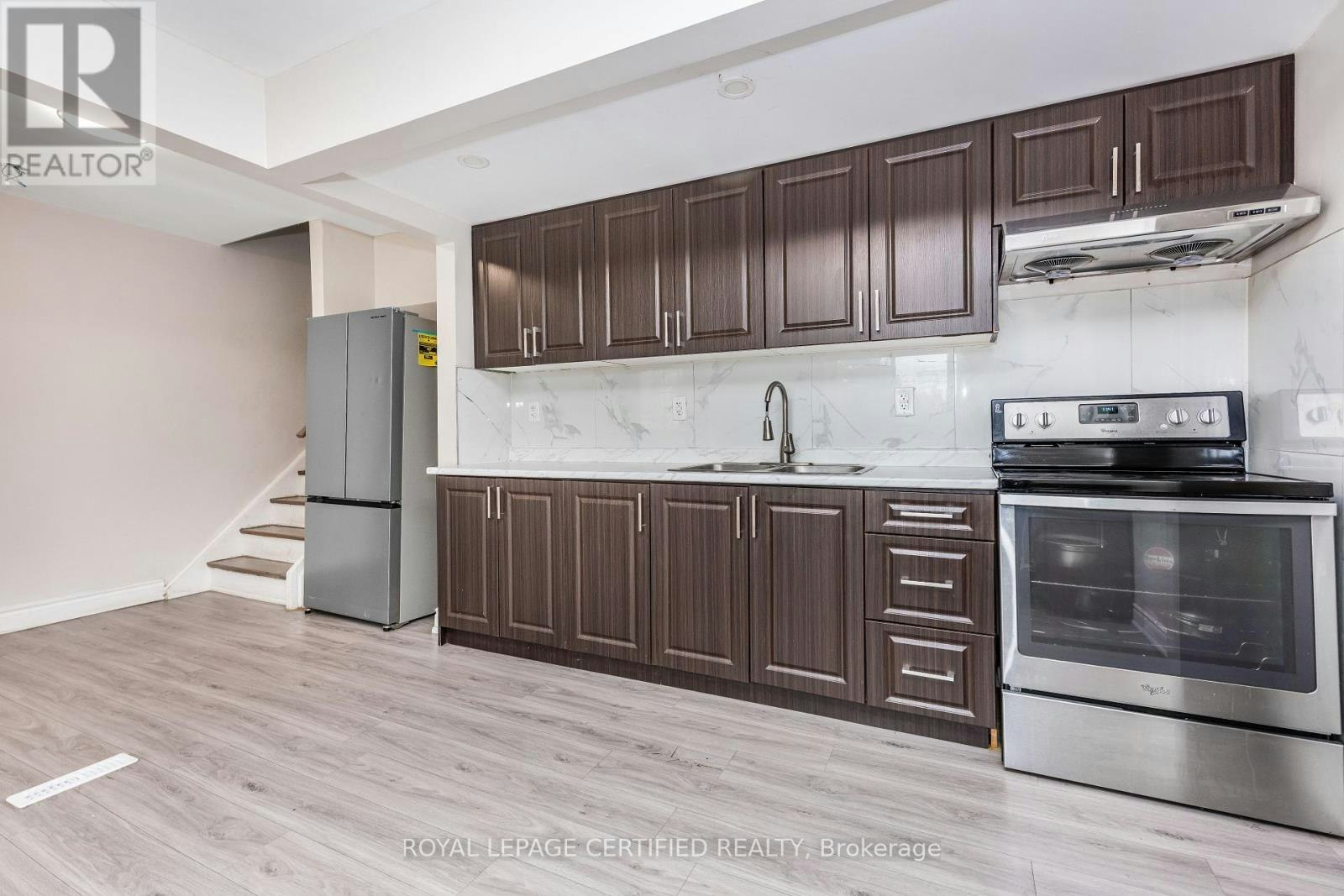 55 Pearldale Avenue, Toronto, ON, M9L 2H2 - 12