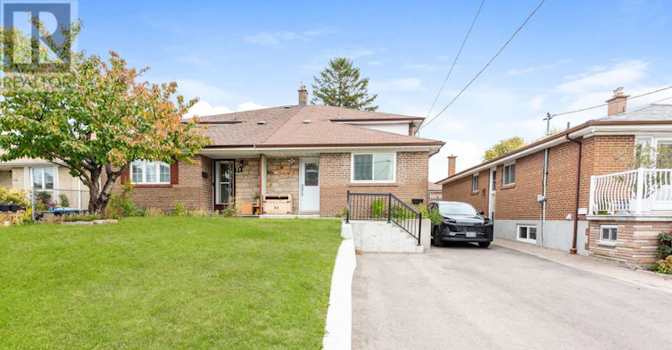 55 Pearldale Avenue, Toronto, ON, M9L 2H2 - 27