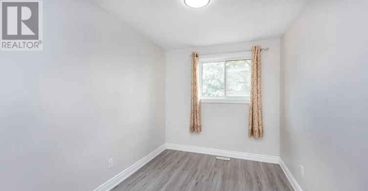 55 Pearldale Avenue, Toronto, ON, M9L 2H2 - 17
