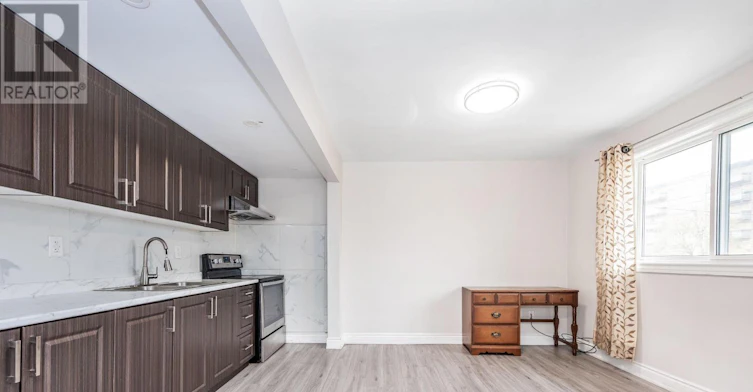 55 Pearldale Avenue, Toronto, ON, M9L 2H2 - 7