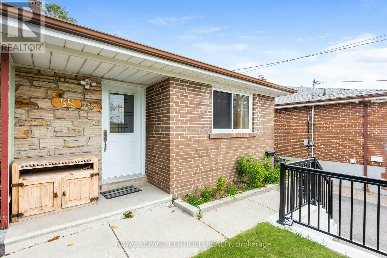 55 Pearldale Avenue, Toronto, ON, M9L 2H2 - 31