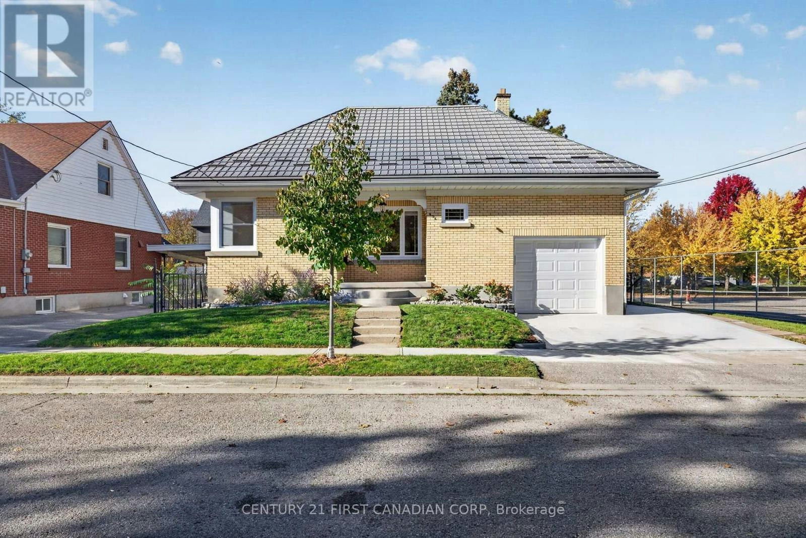 636 Wallace Street, London, ON, N5Y 3R7 - 3