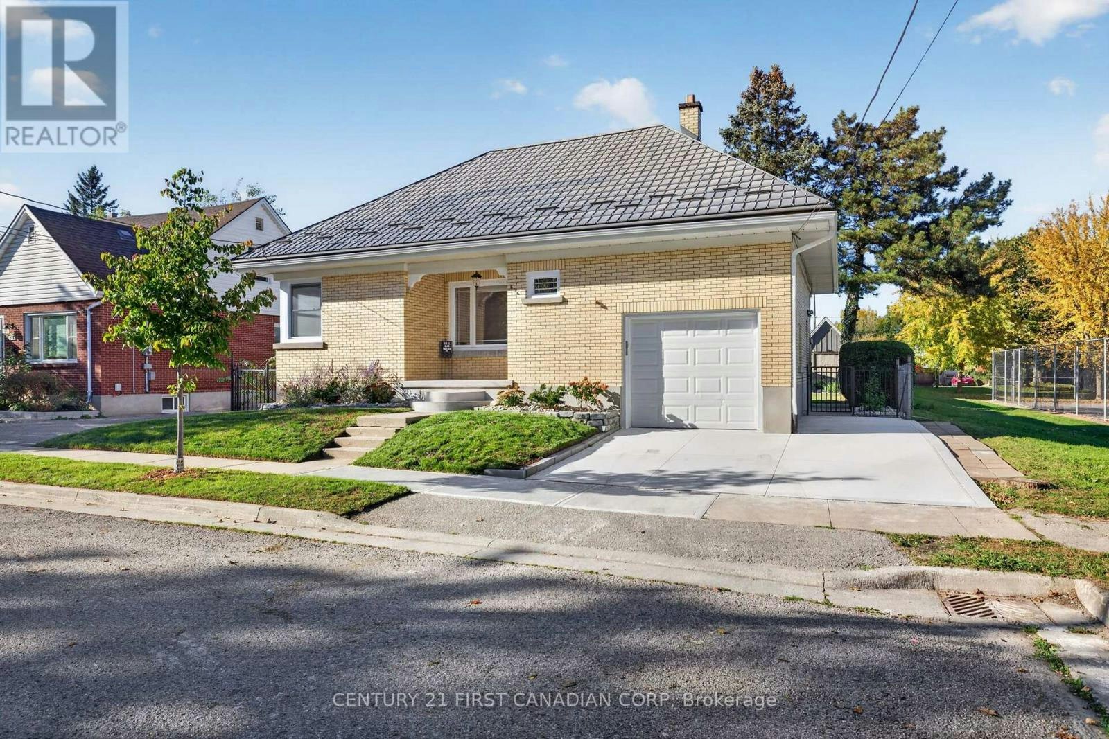636 Wallace Street, London, ON, N5Y 3R7
