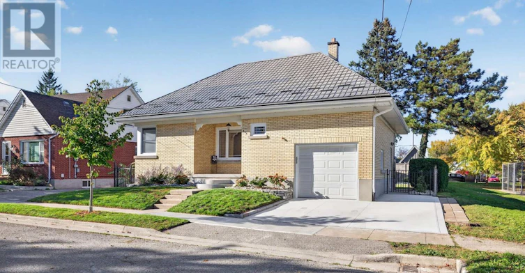 636 Wallace Street, London, ON, N5Y 3R7 - 2