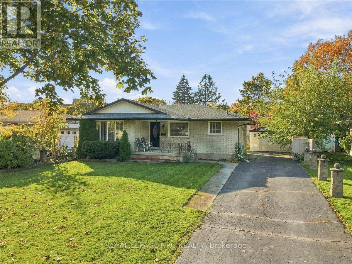 51 Highcourt Crescent, St. Catharines, ON, L2M 3M5