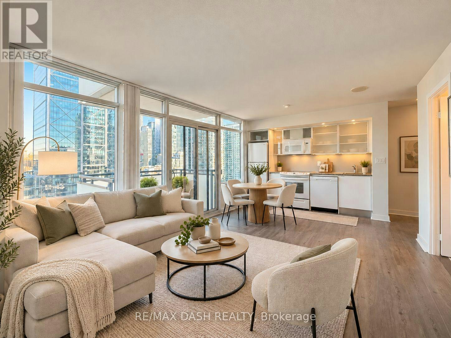 1715-25 Telegram Mews, Toronto, ON, M5V 3Z1 - 2