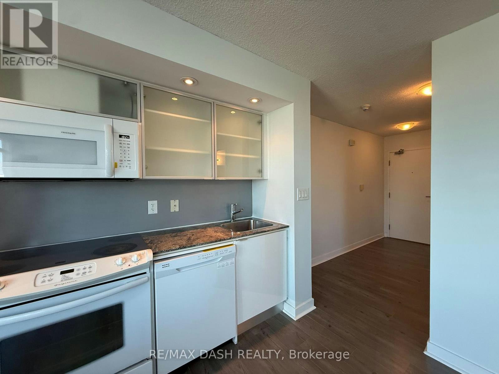 1715-25 Telegram Mews, Toronto, ON, M5V 3Z1 - 5