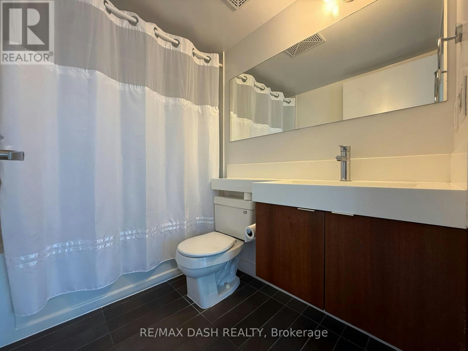 1715-25 Telegram Mews, Toronto, ON, M5V 3Z1 - 6
