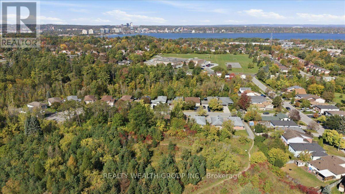 11 Bristow Court, Barrie, ON, L4N 6T1 - 45