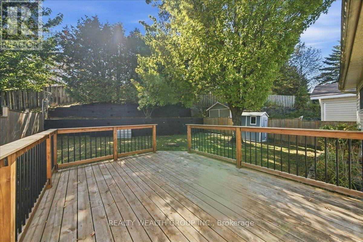 11 Bristow Court, Barrie, ON, L4N 6T1 - 43