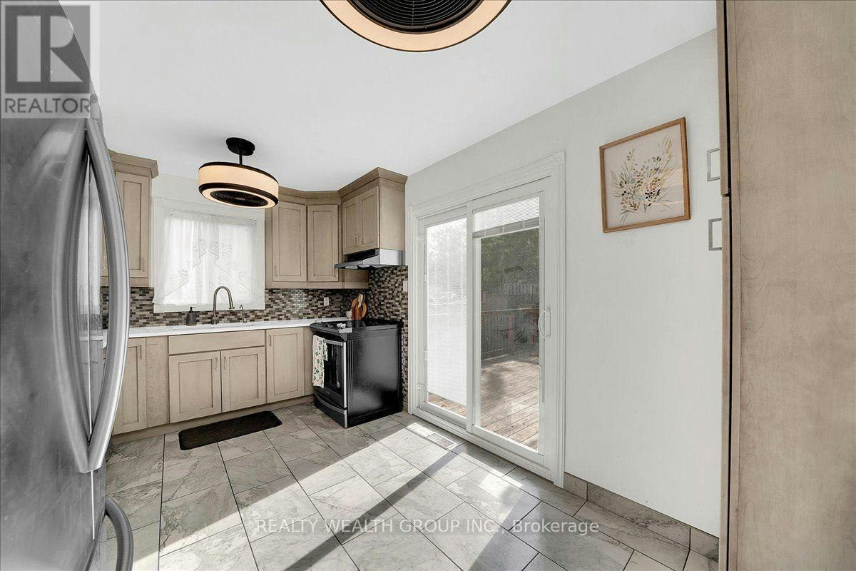 11 Bristow Court, Barrie, ON, L4N 6T1 - 12