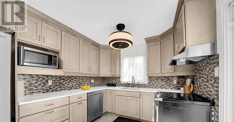 11 Bristow Court, Barrie, ON, L4N 6T1 - 10