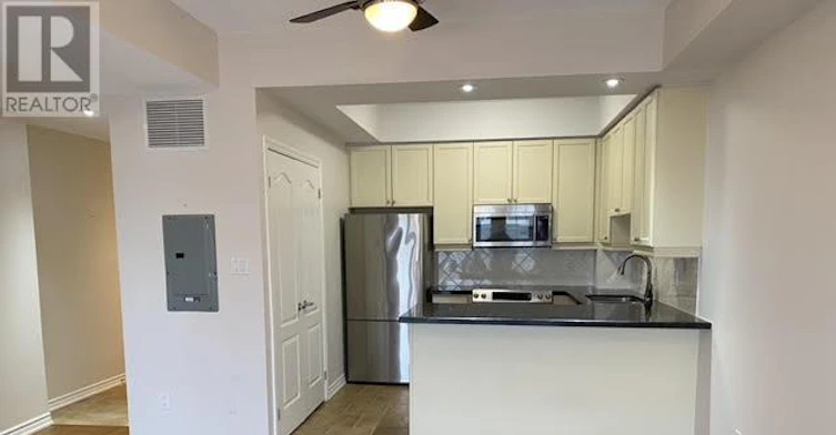 308-375 Lakebreeze Drive, Clarington, ON, L1B 0A3 - 2