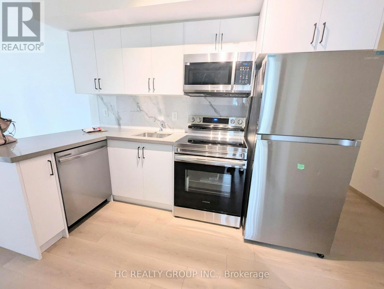 302-3421 Sheppard Avenue, Toronto, ON, M1T 0C1 - 4