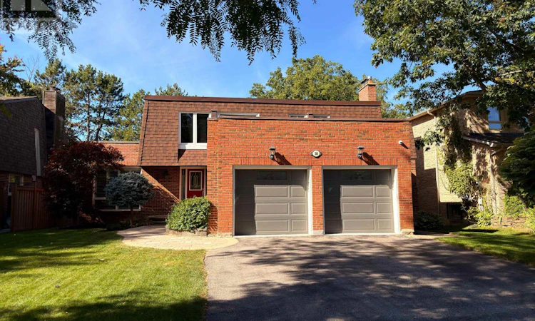 38 Wootten Way N