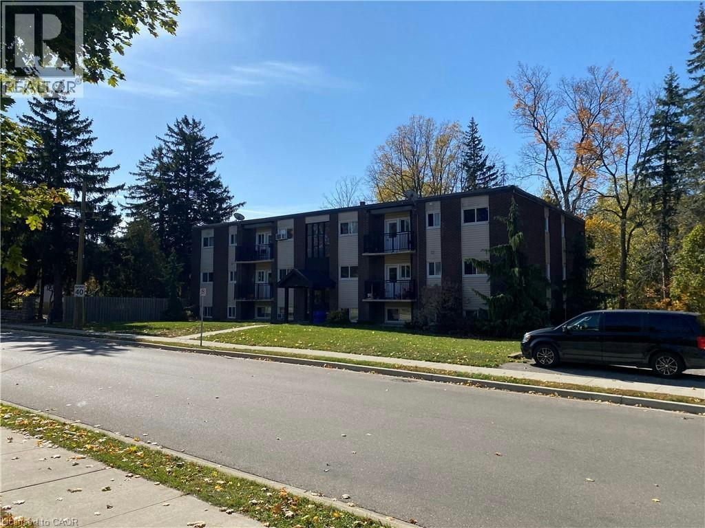 3-154 Elgin Street N, Cambridge, ON, N1R 5H8 - 2