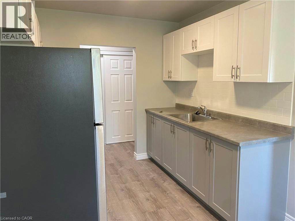 3-154 Elgin Street N, Cambridge, ON, N1R 5H8 - 5