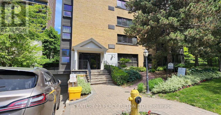 301-22 Woodlawn Avenue E, Toronto, ON, M4T 1E3 - 2