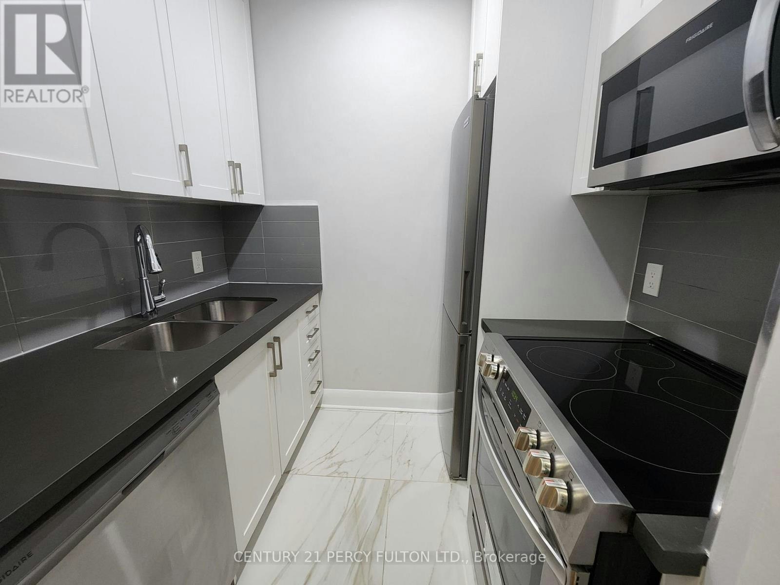 102-837 Roselawn Avenue, Toronto, ON, M6B 1B5 - 6