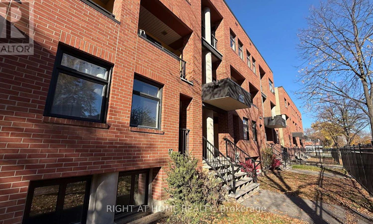 225 Clarence Street
