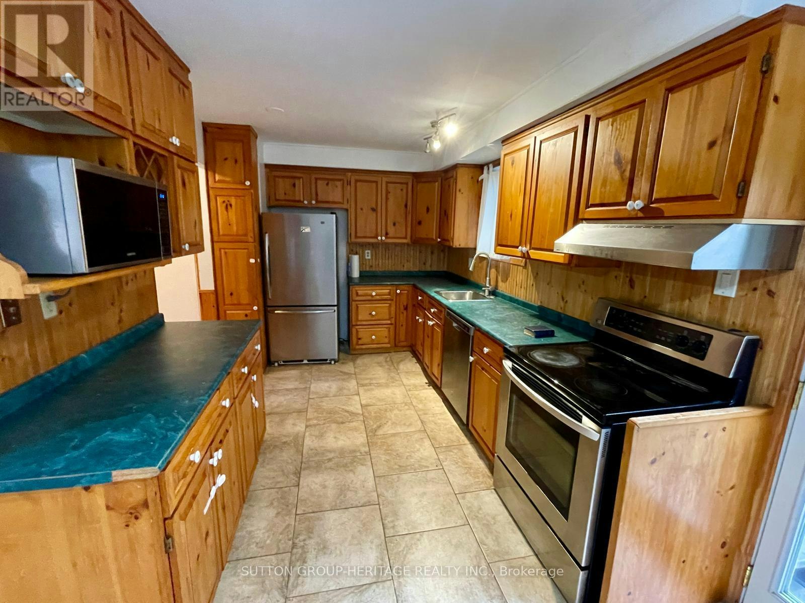 40 Plumridge Court, Ajax, ON, L1S 3Z8 - 6