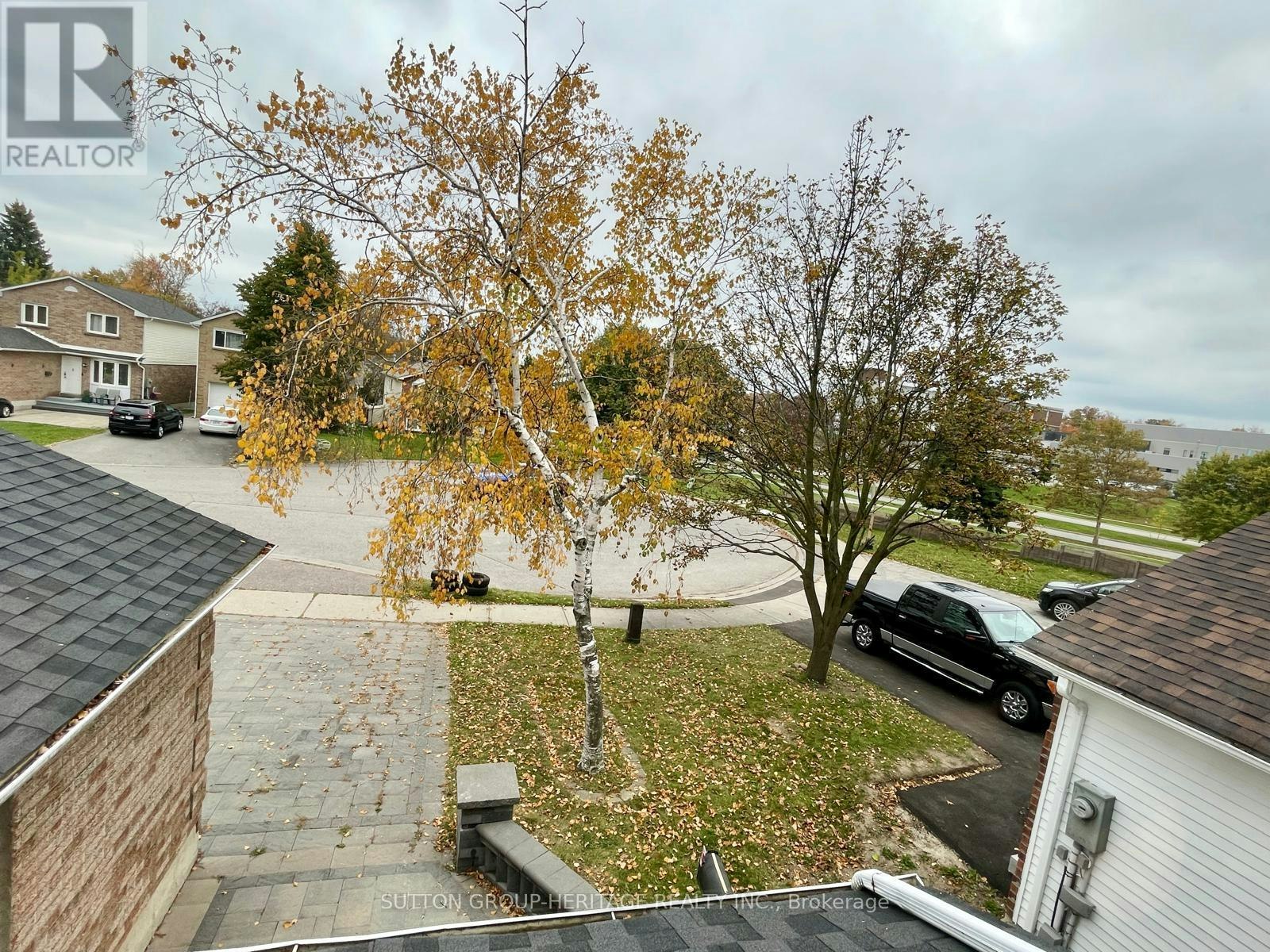 40 Plumridge Court, Ajax, ON, L1S 3Z8 - 2