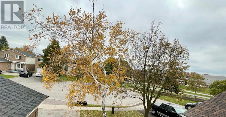 40 Plumridge Court, Ajax, ON, L1S 3Z8 - 2
