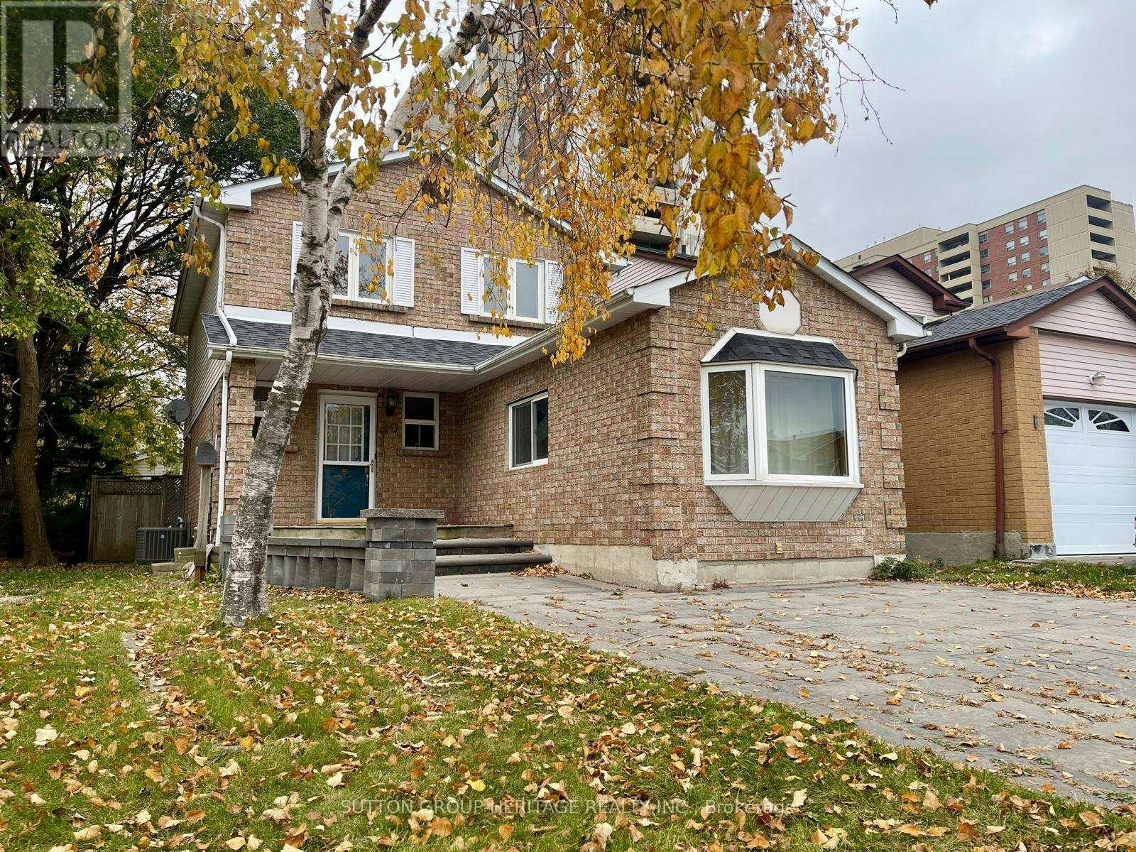 40 Plumridge Court, Ajax, ON, L1S 3Z8