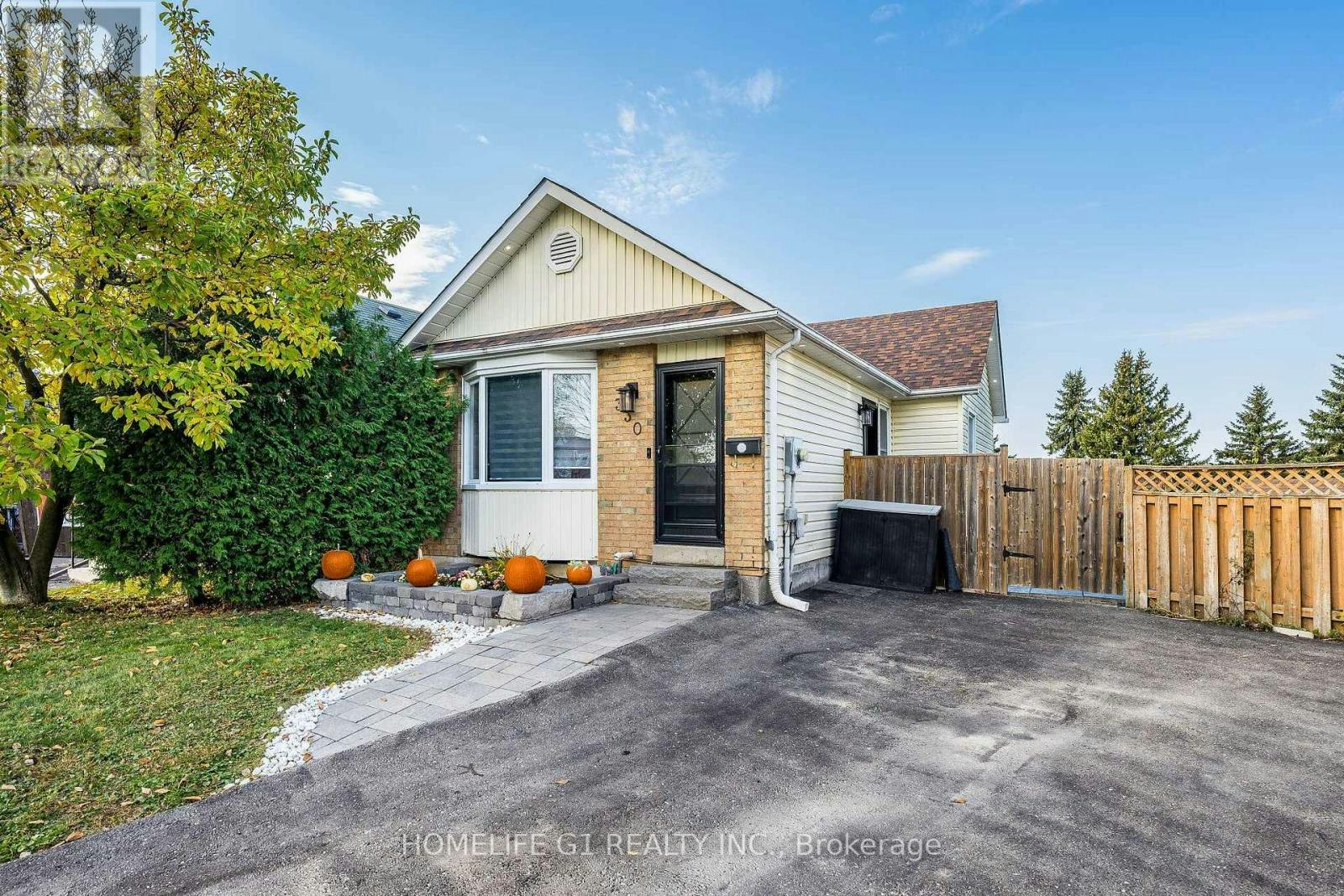 330 Pompano Court, Oshawa, ON, L1K 1M9