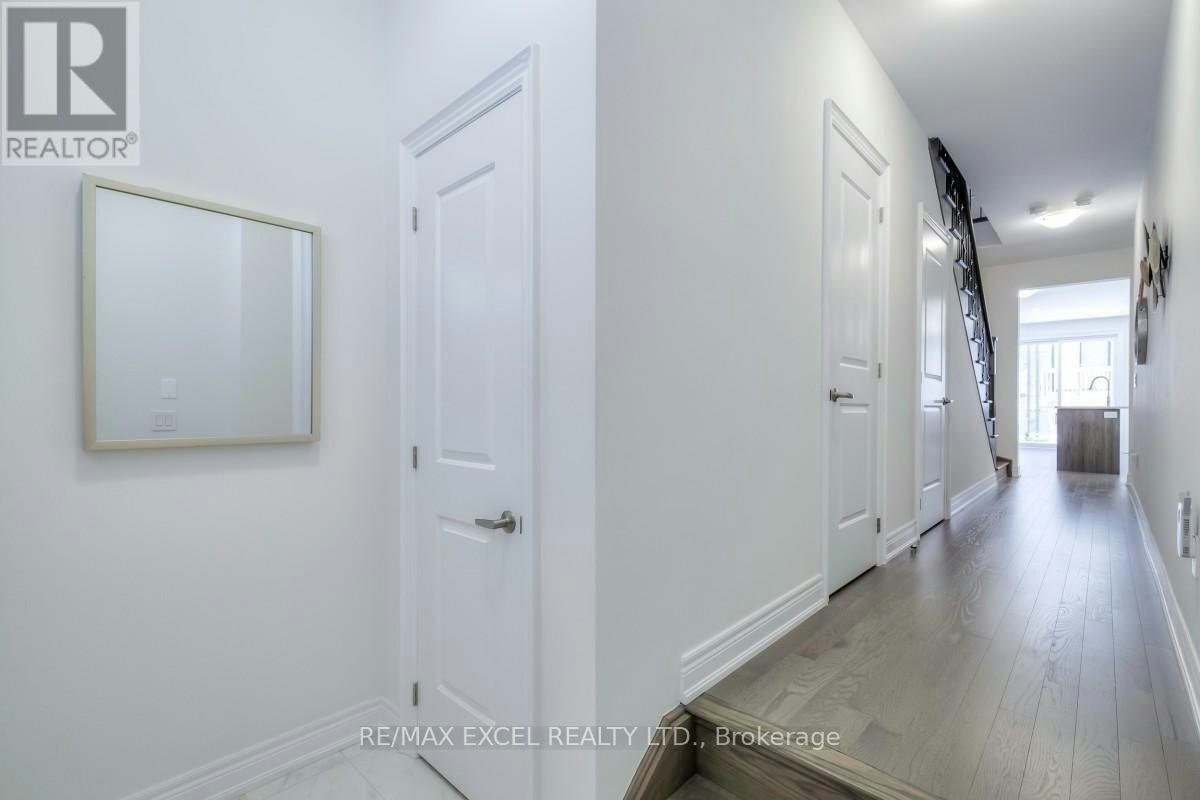 51 Hercules Club Drive, Richmond Hill, ON, L4E 1K7 - 2