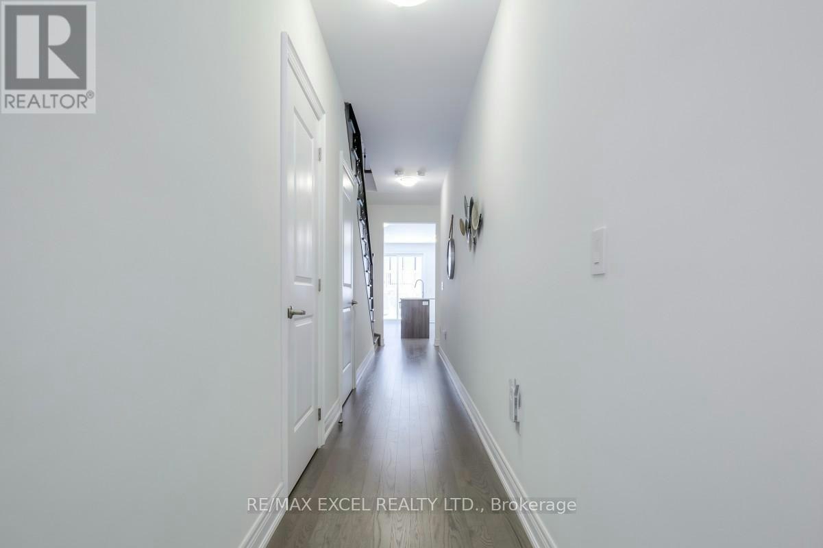 51 Hercules Club Drive, Richmond Hill, ON, L4E 1K7 - 3