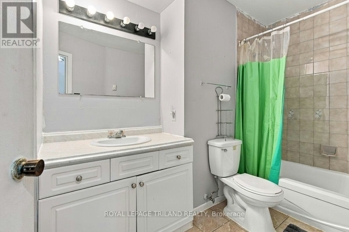 54 Gunn Street, London, ON, N6G 1C7 - 24