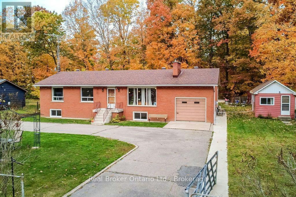 22 Oakwood Avenue, Tiny, ON, L9M 0J2