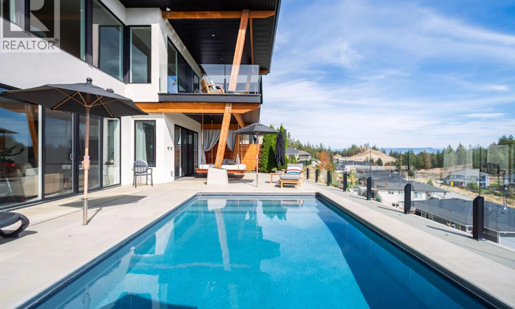 2559 Crown Crest Drive