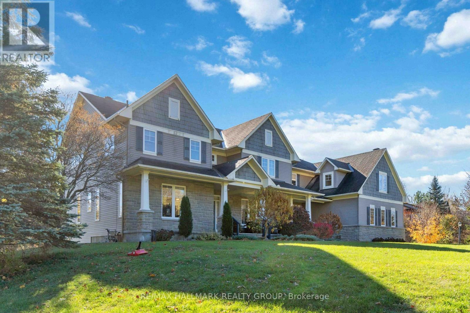 137 Goodman Drive, Ottawa, ON, K2W 1C7