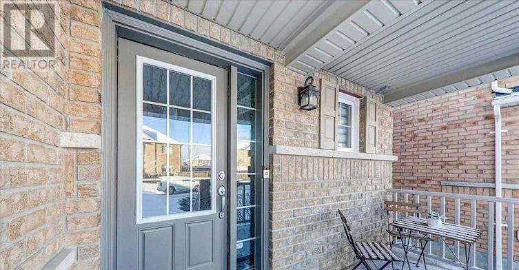 45 Liberty Crescent, Bradford West Gwillimbury, ON, L3Z 0P5 - 2