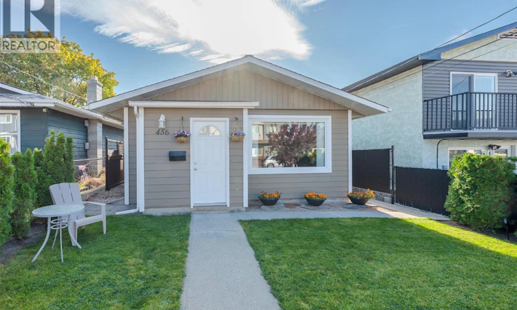 456 Nelson Avenue