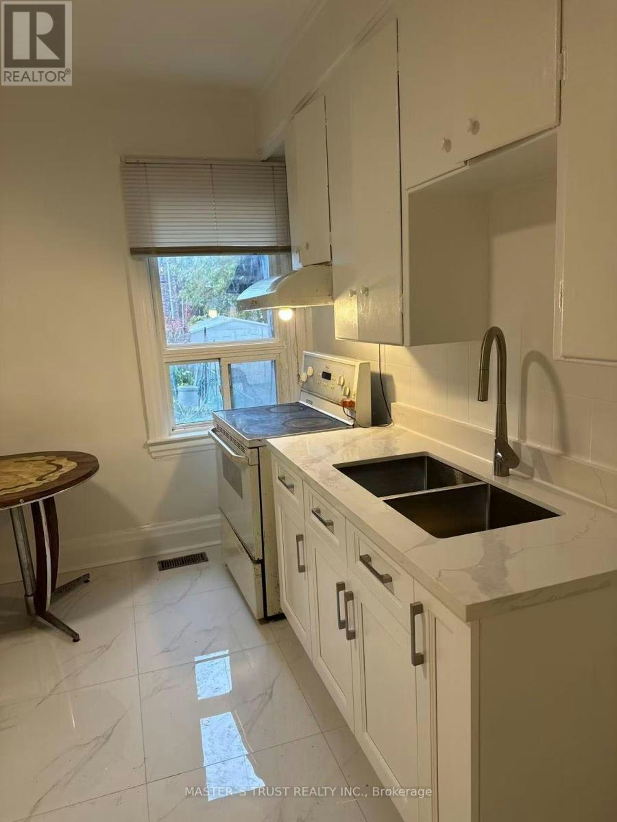 841 Dupont Street, Toronto, ON, M6G 1Z7