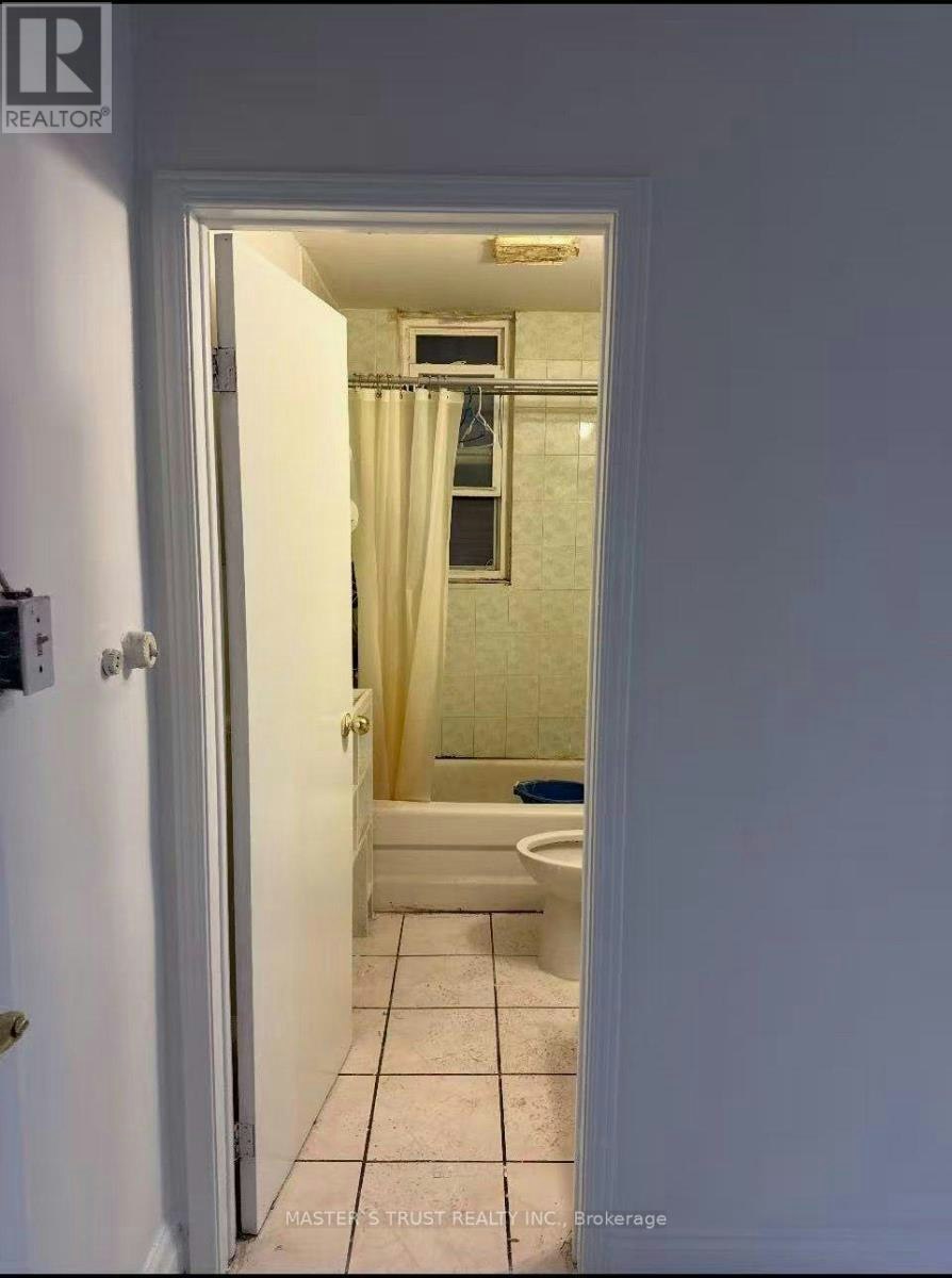 841 Dupont Street, Toronto, ON, M6G 1Z7 - 10