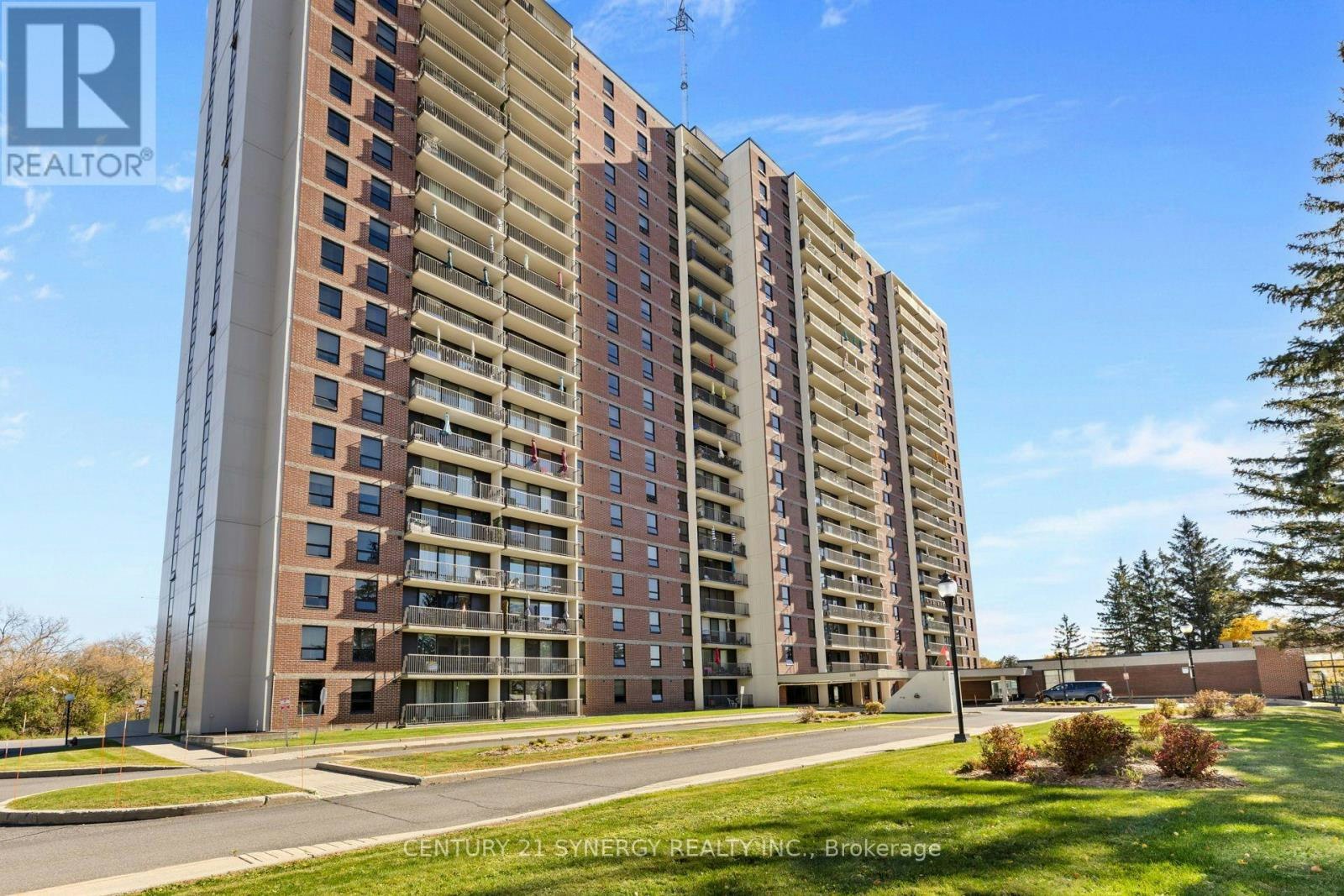 905-665 Bathgate Drive, Ottawa, ON, K1K 3Y4