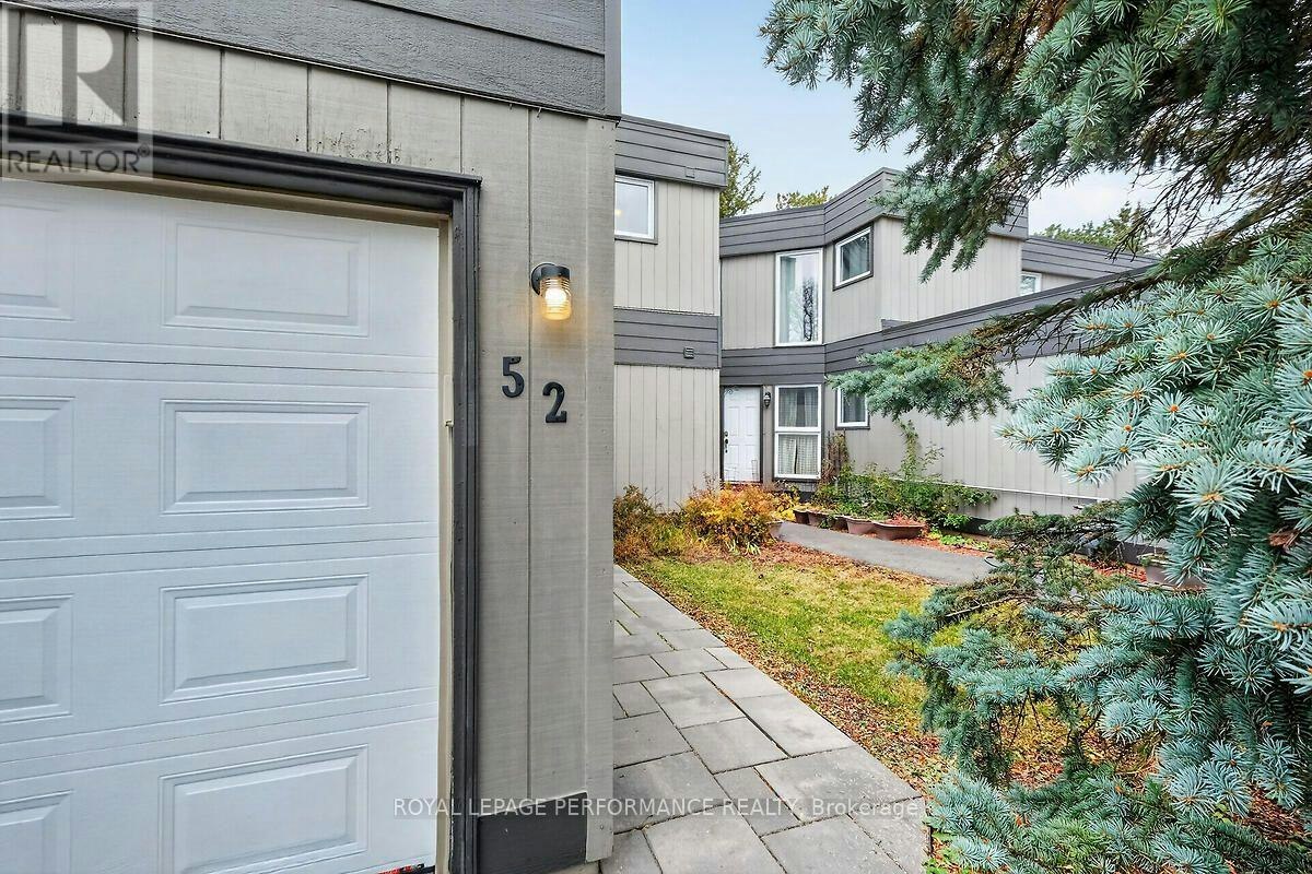 23-52 Compata Way, Ottawa, ON, K1B 4W9