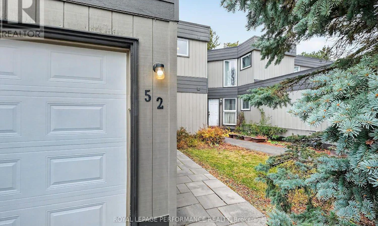 23-52 Compata Way