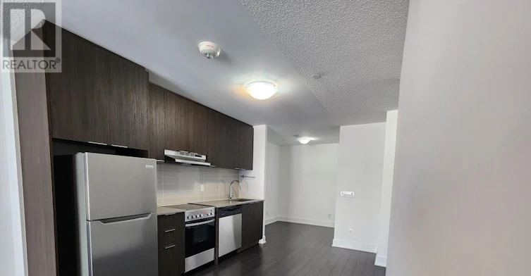 R215-18 Millwood Road, Toronto, ON, M4S 0C2